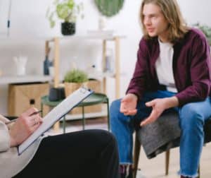 Comment choisir le bon cabinet de recrutement : votre partenaire pour trouver le job idéal.